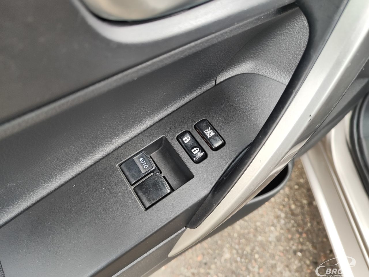 Toyota Auris | 18