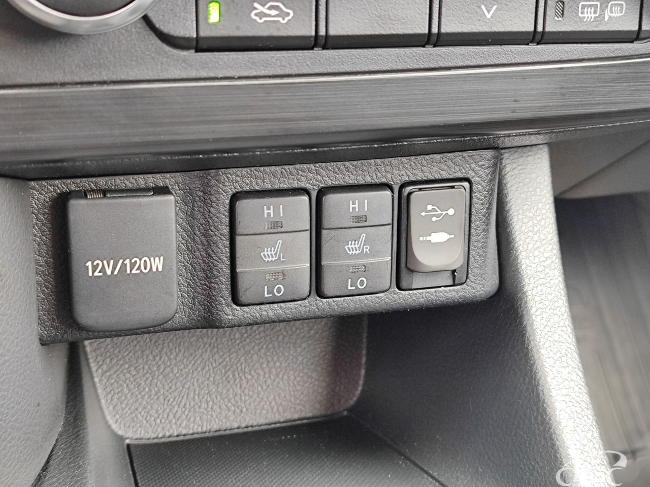 Toyota Auris | 30