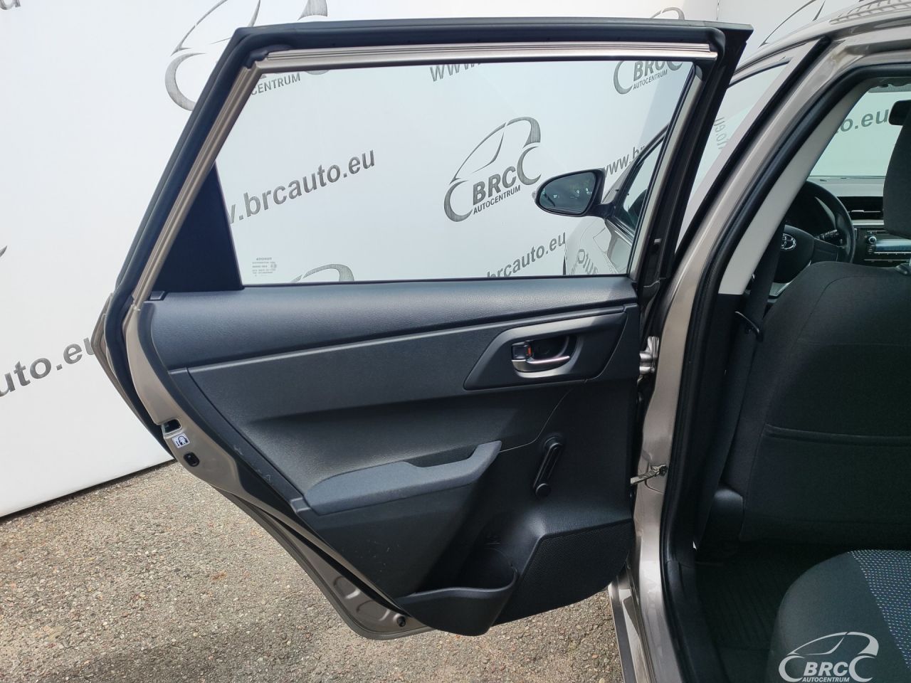 Toyota Auris | 13