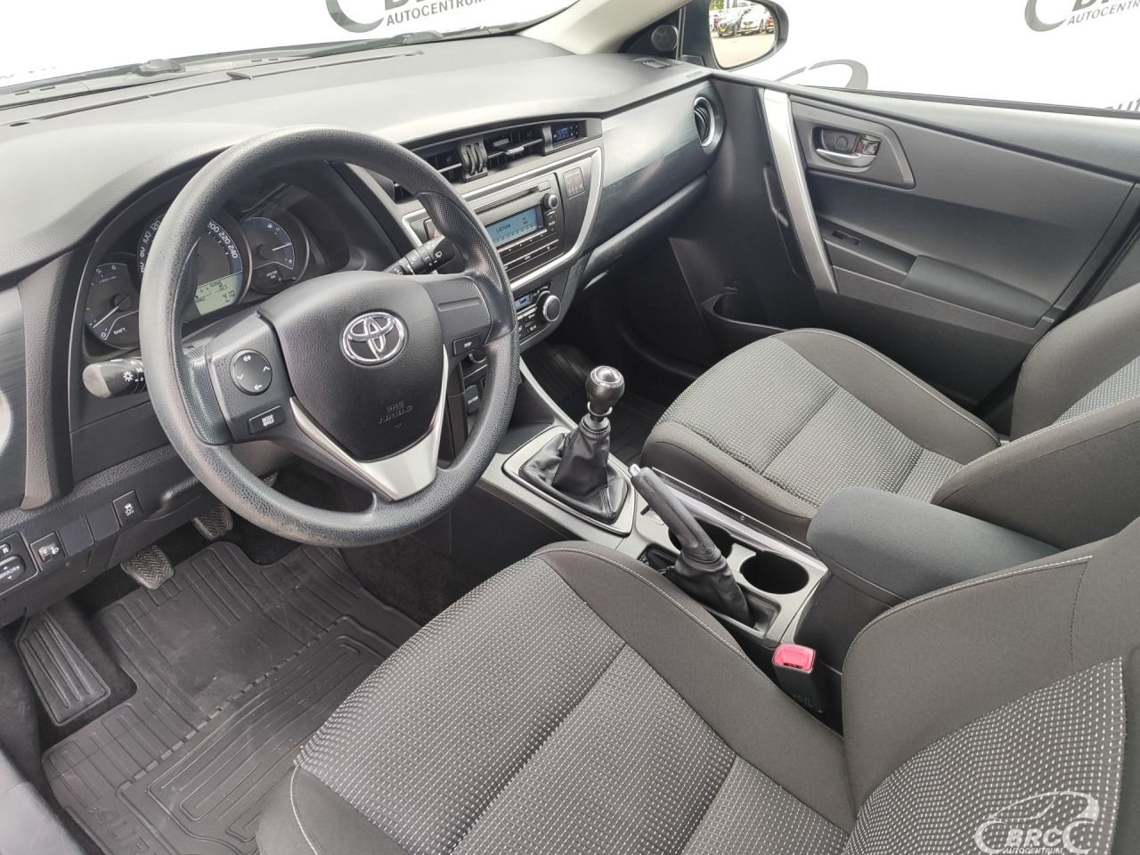 Toyota Auris | 21