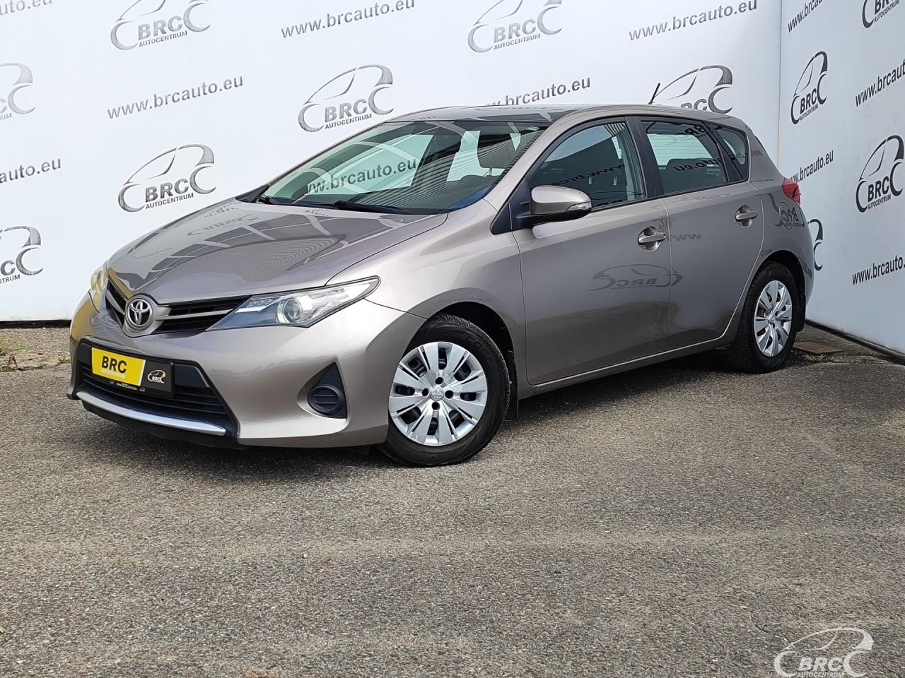 Toyota Auris, 1.4 l., hečbekas