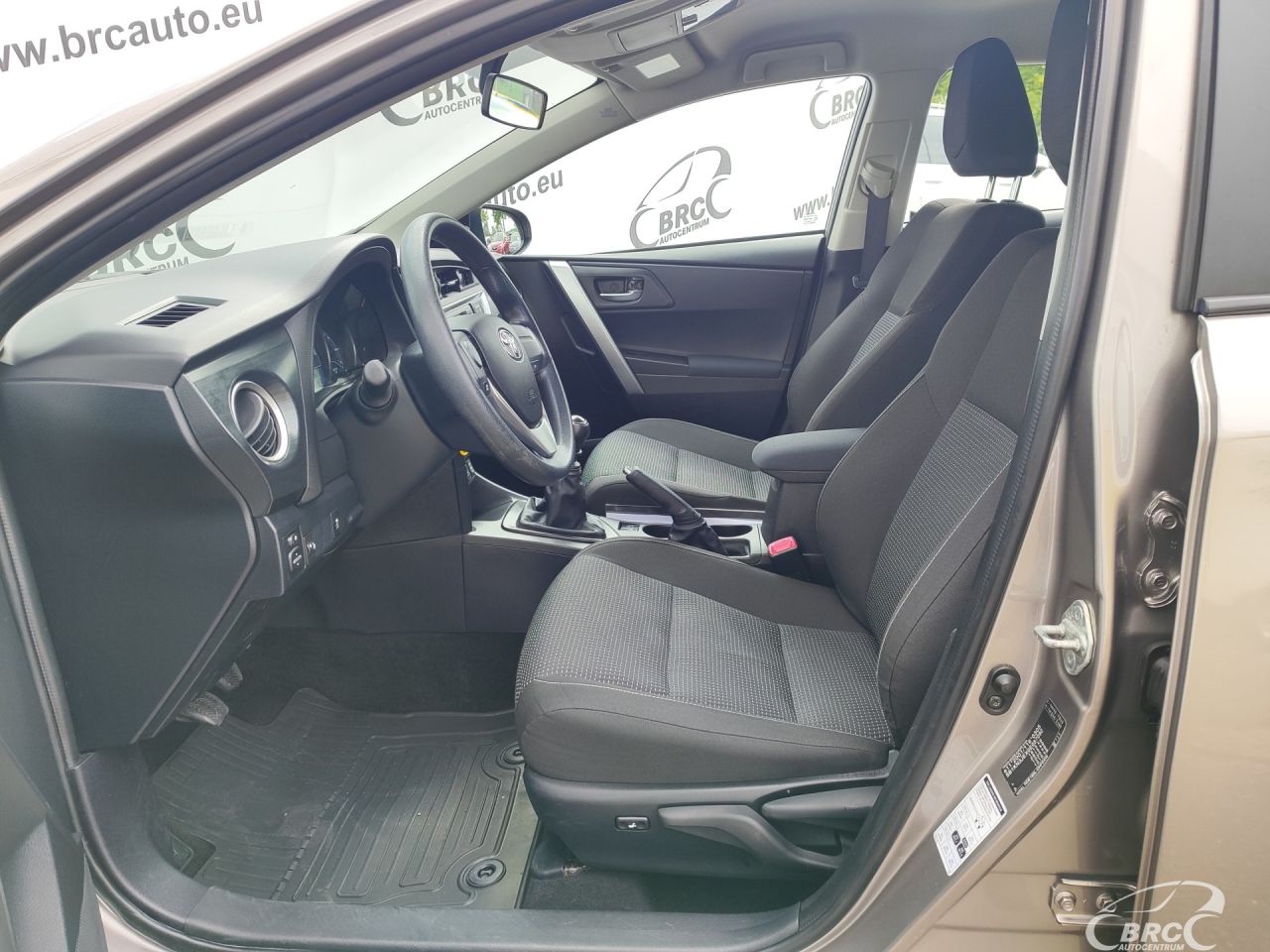 Toyota Auris | 20