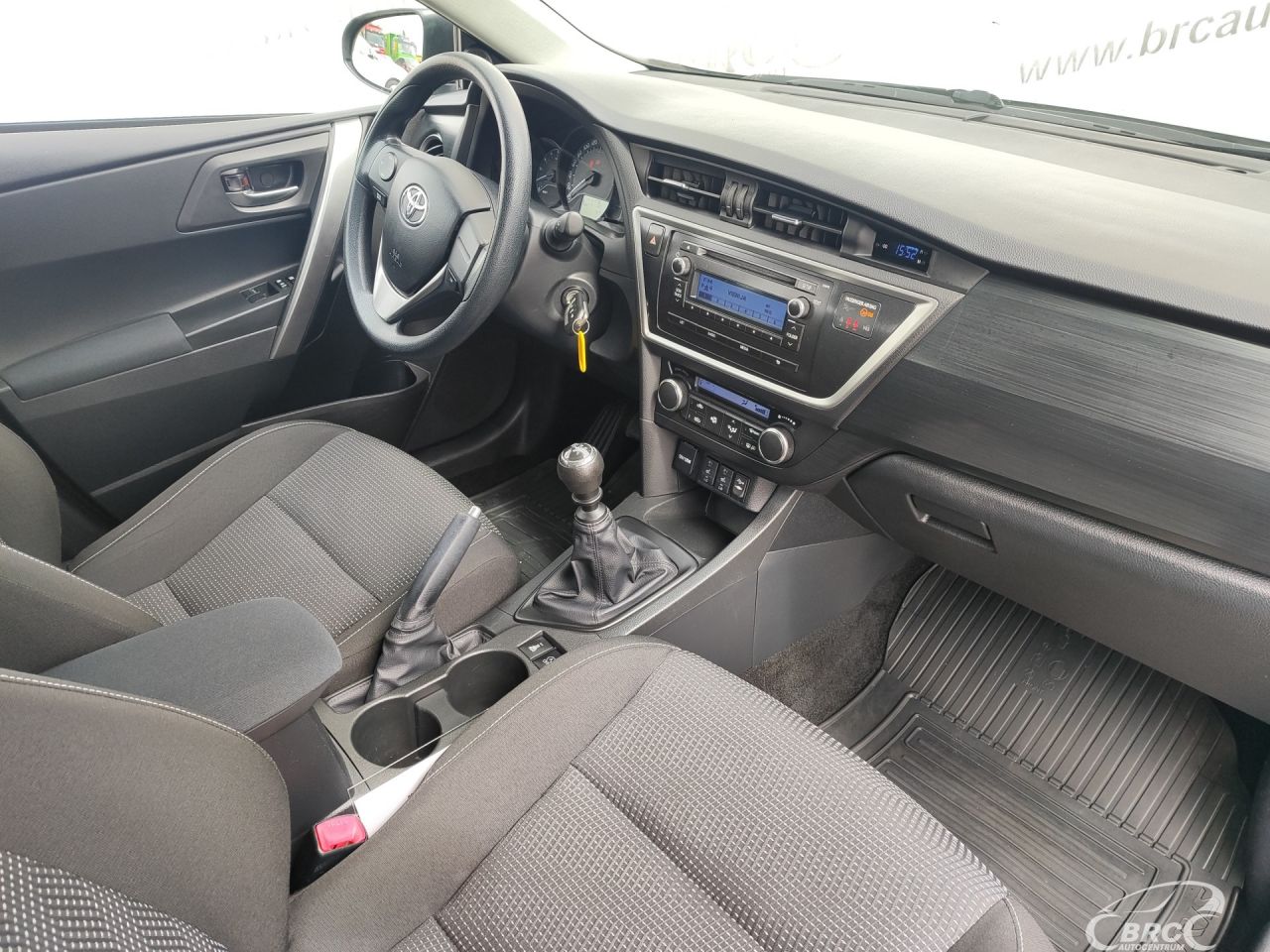 Toyota Auris | 8