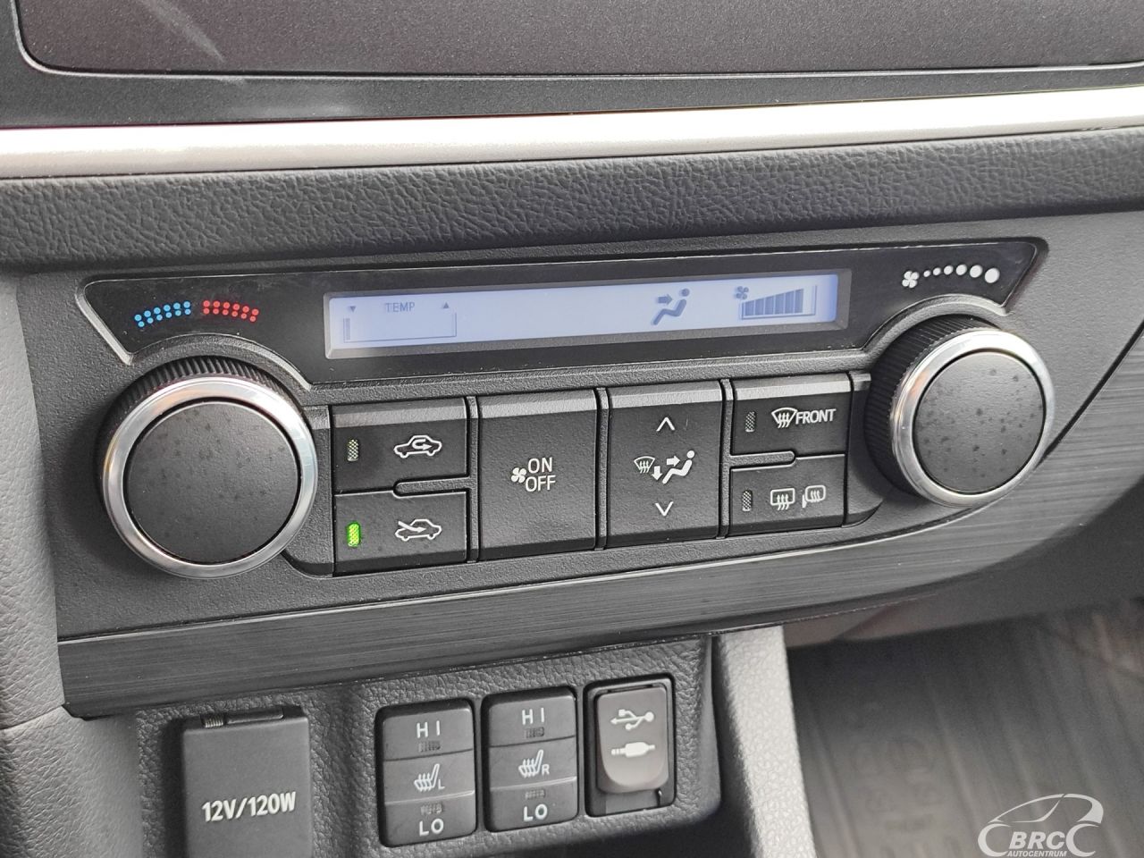 Toyota Auris | 31