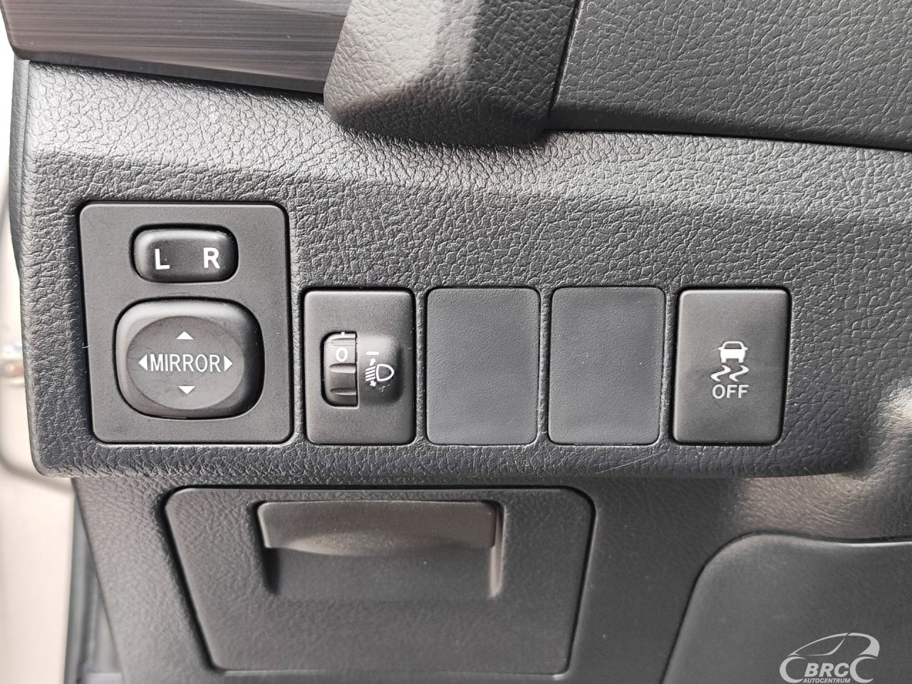 Toyota Auris | 22
