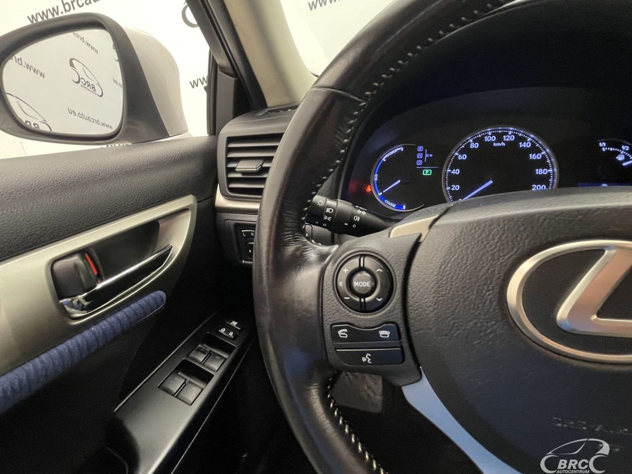 Lexus CT 200h | 28