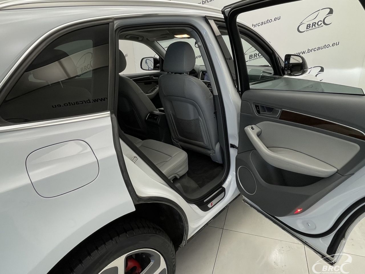 Audi Q5 | 13