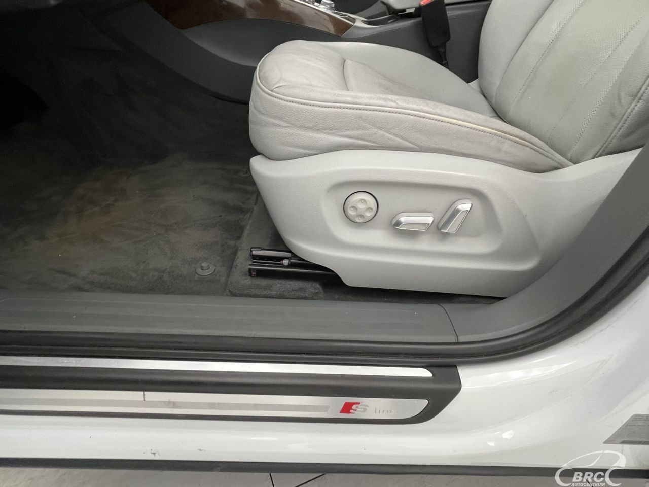 Audi Q5 | 22