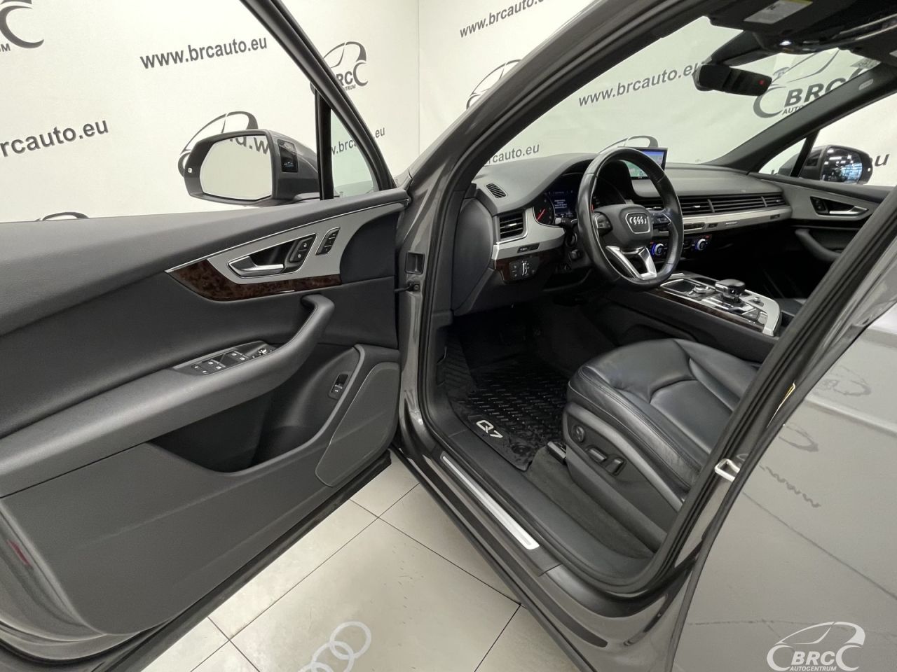 Audi Q7 | 19