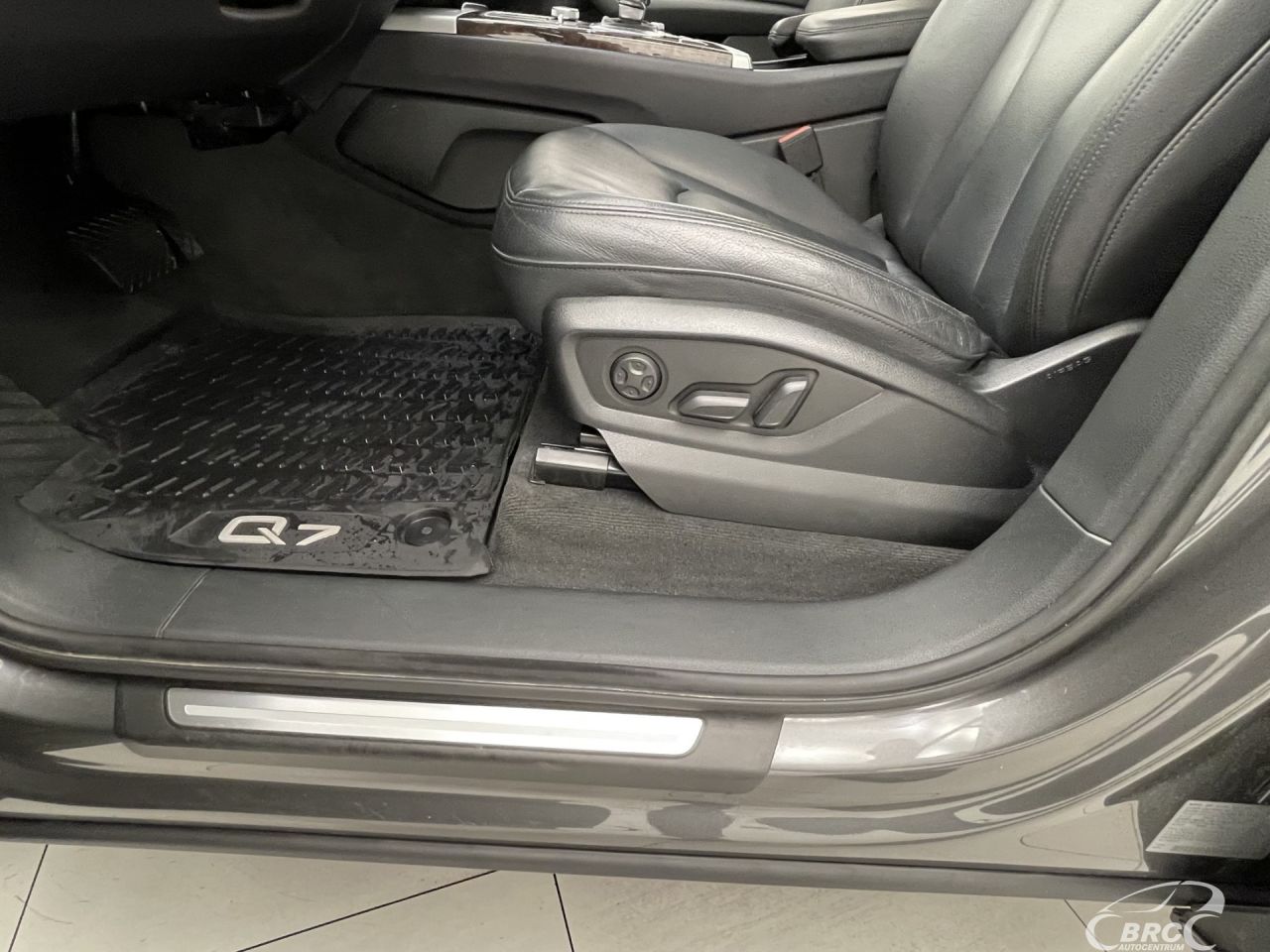 Audi Q7 | 22