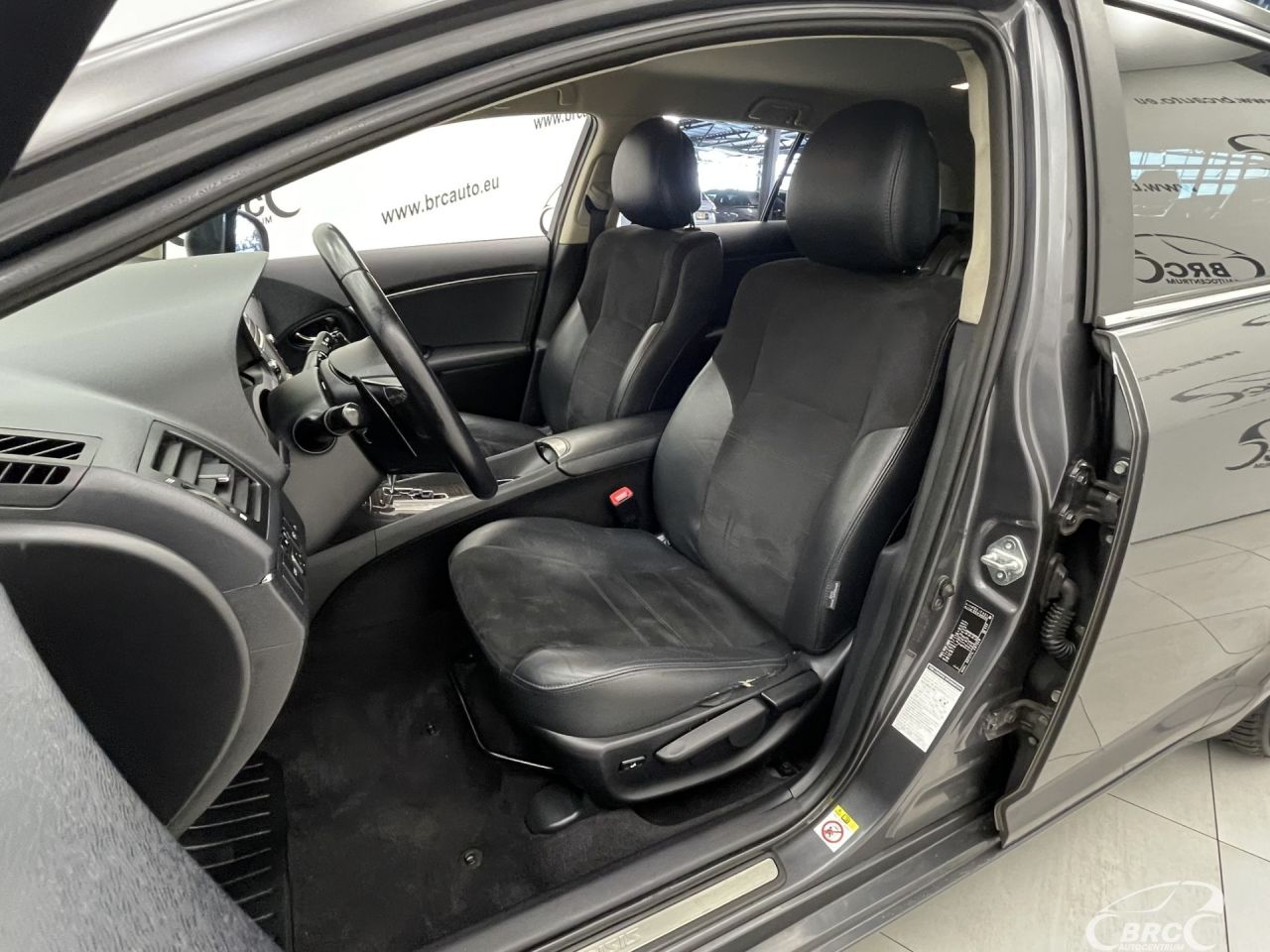 Toyota Avensis | 21