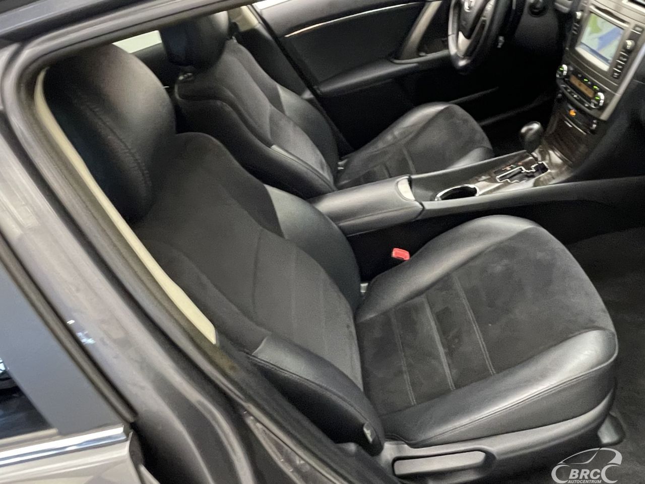 Toyota Avensis | 4