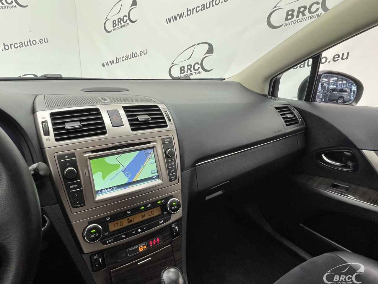 Toyota Avensis | 25