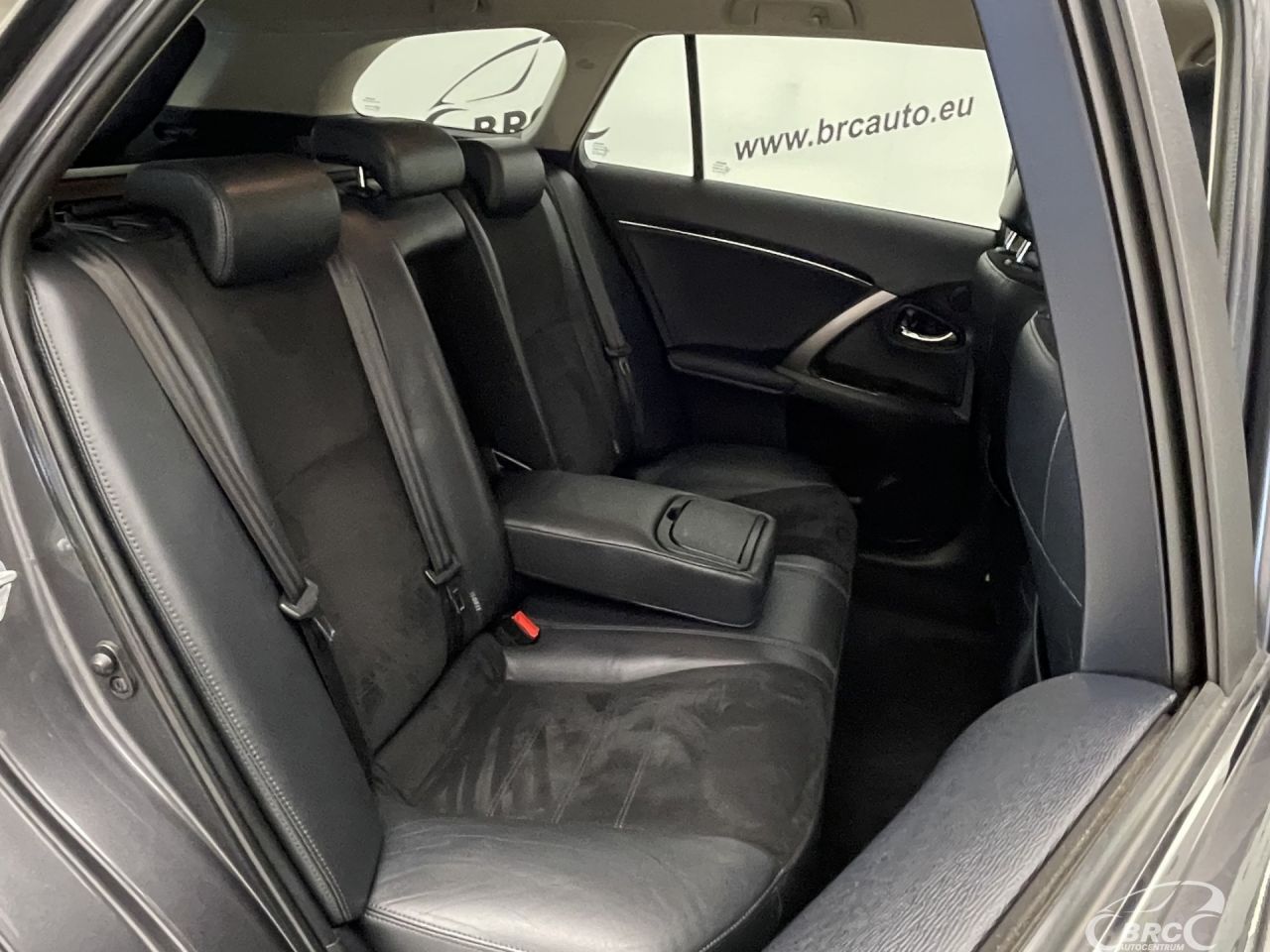 Toyota Avensis | 10