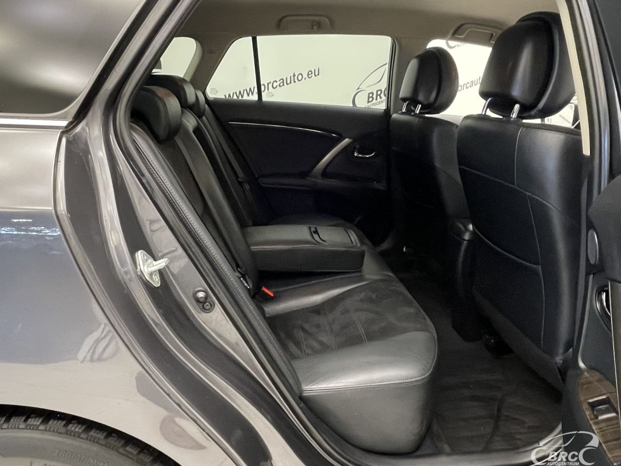 Toyota Avensis | 8