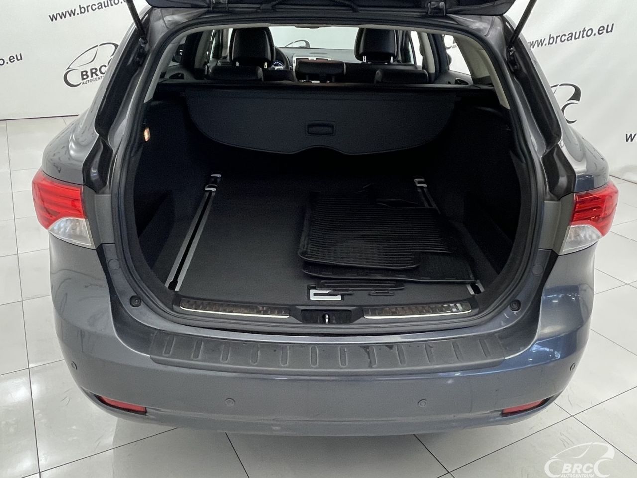 Toyota Avensis | 50