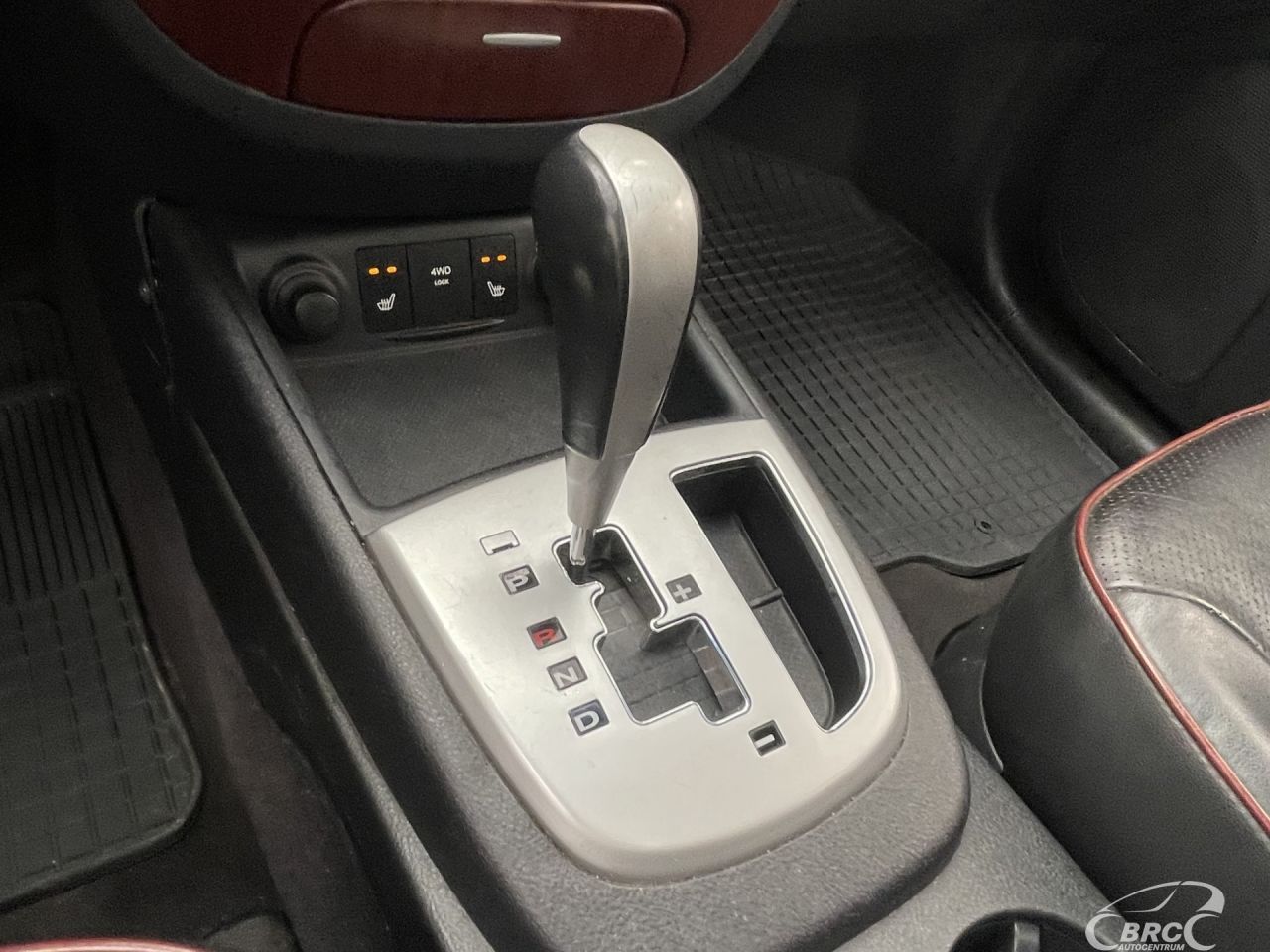 Hyundai Santa Fe | 24