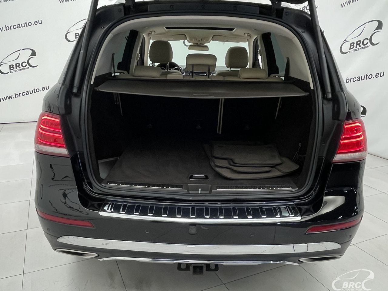Mercedes-Benz GLE350 | 48
