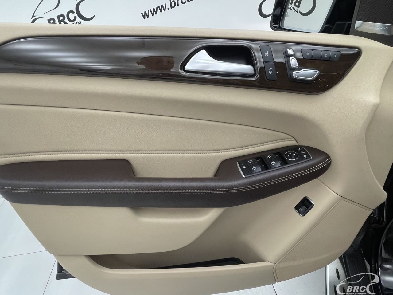 Mercedes-Benz GLE350 | 10