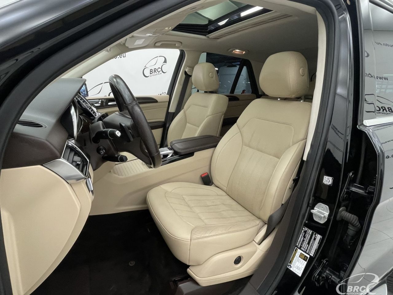 Mercedes-Benz GLE350 | 30