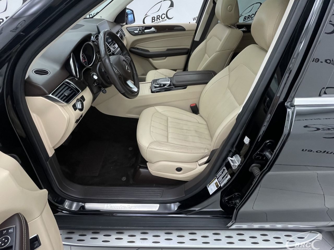 Mercedes-Benz GLE350 | 28