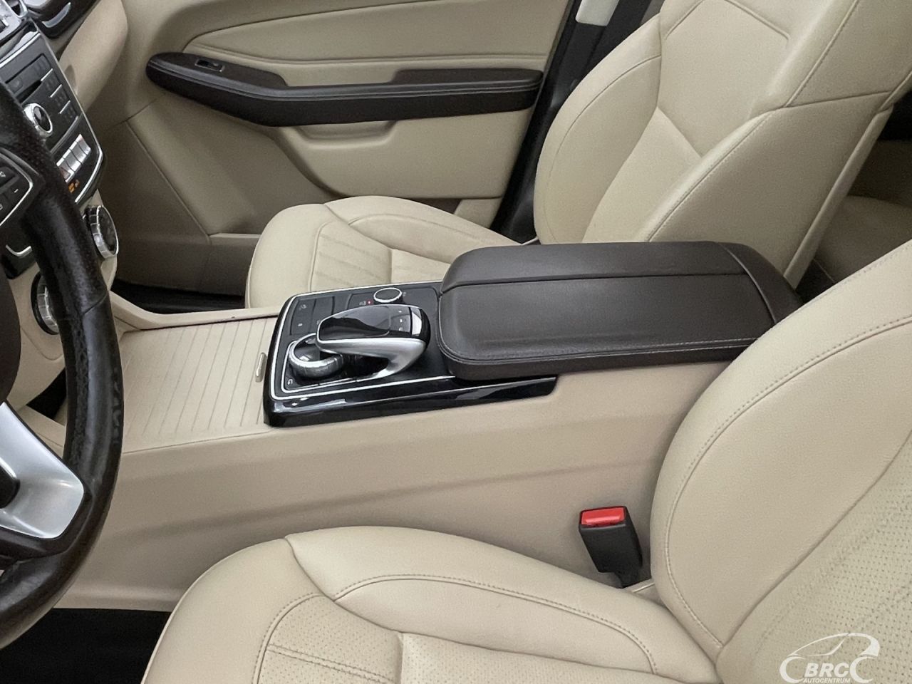Mercedes-Benz GLE350 | 31