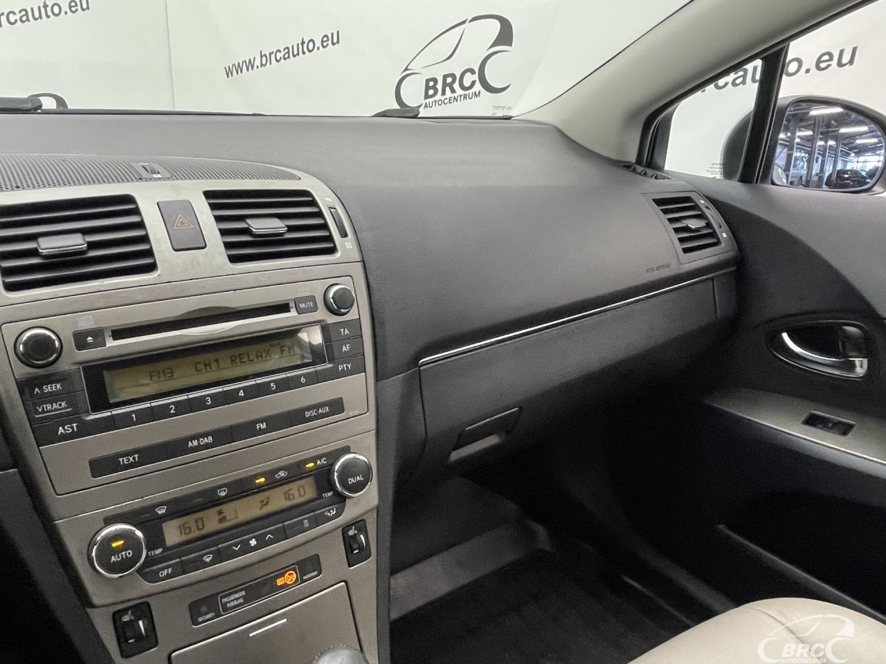 Toyota Avensis | 25