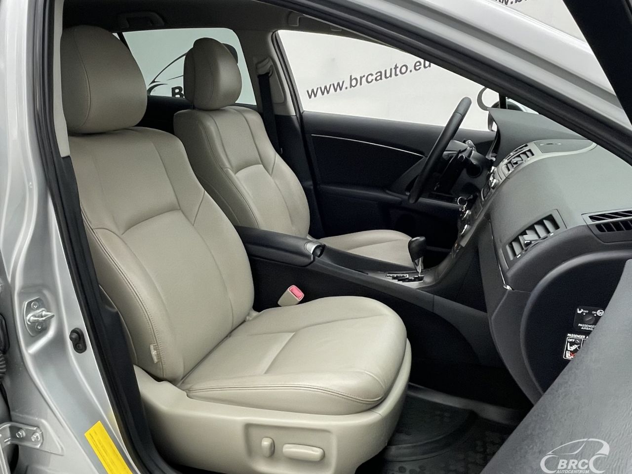 Toyota Avensis | 6