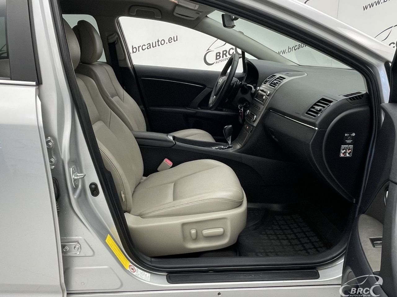 Toyota Avensis | 3