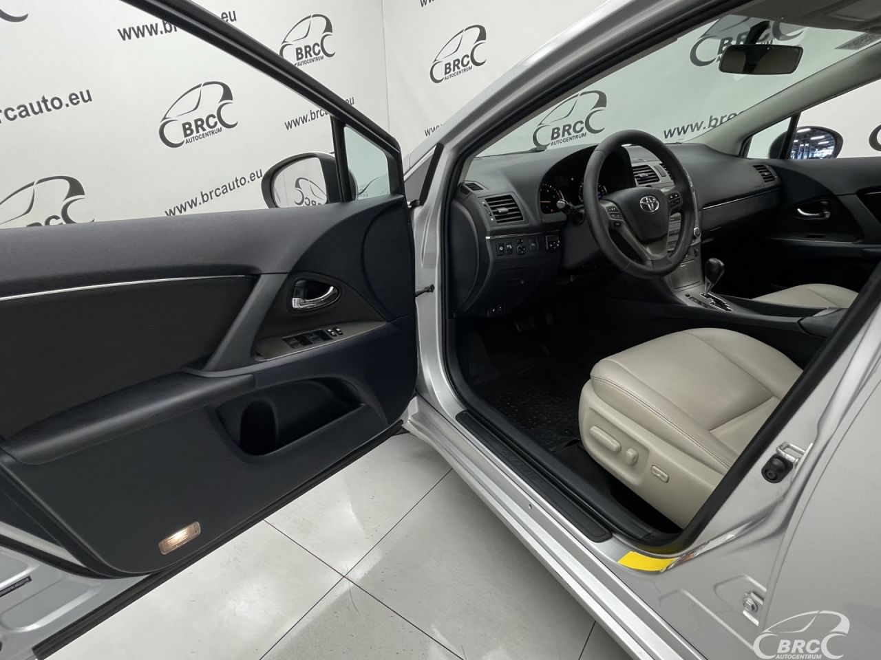 Toyota Avensis | 17