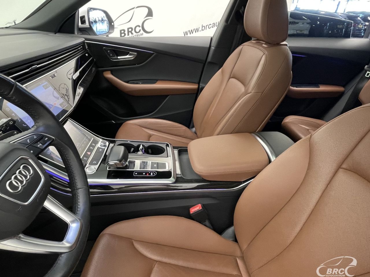 Audi Q8 | 24