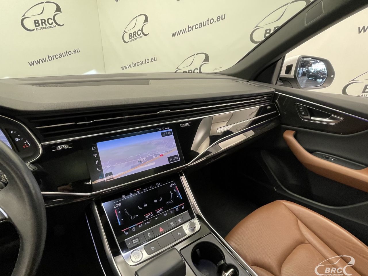 Audi Q8 | 28