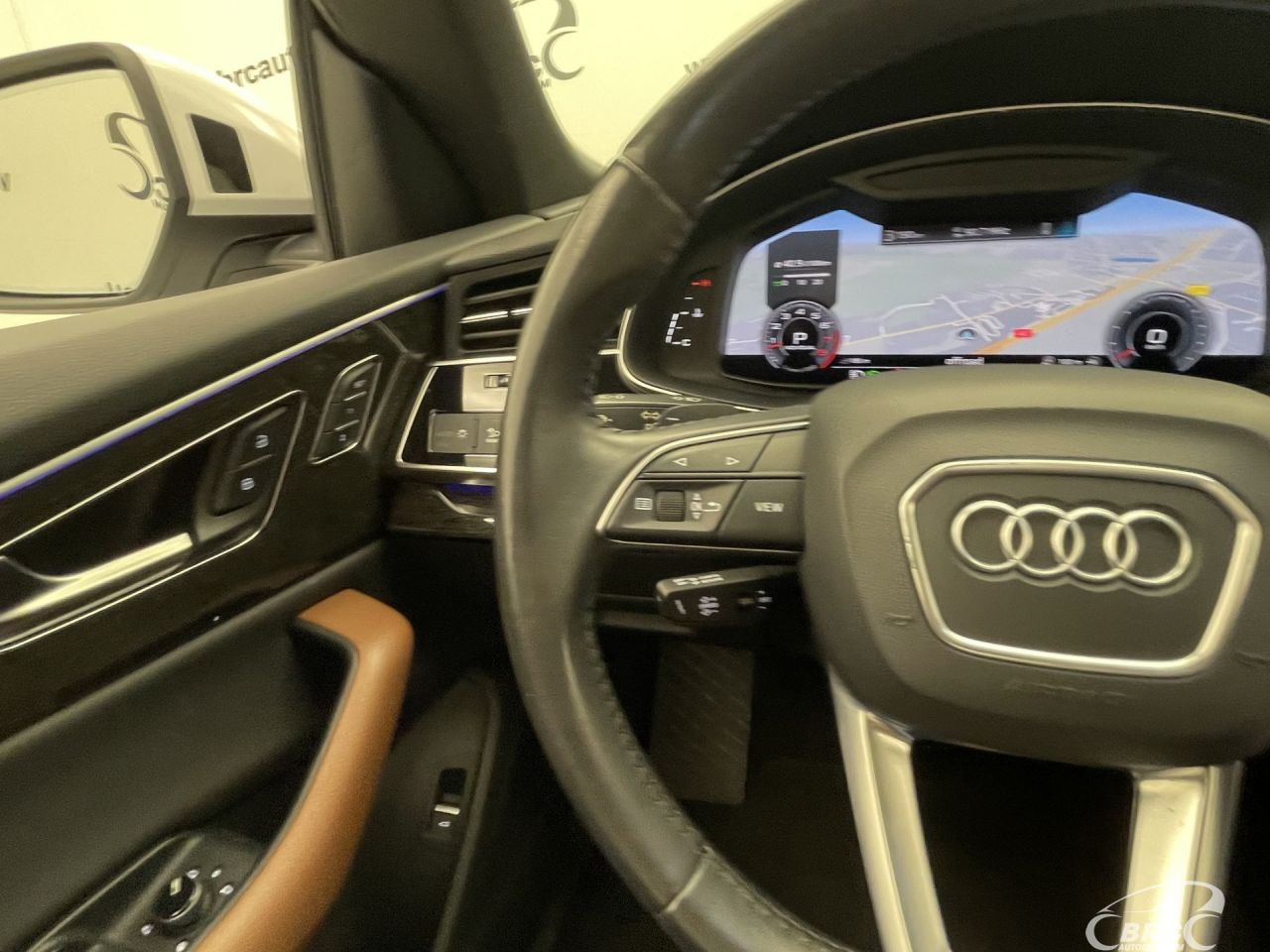 Audi Q8 | 32