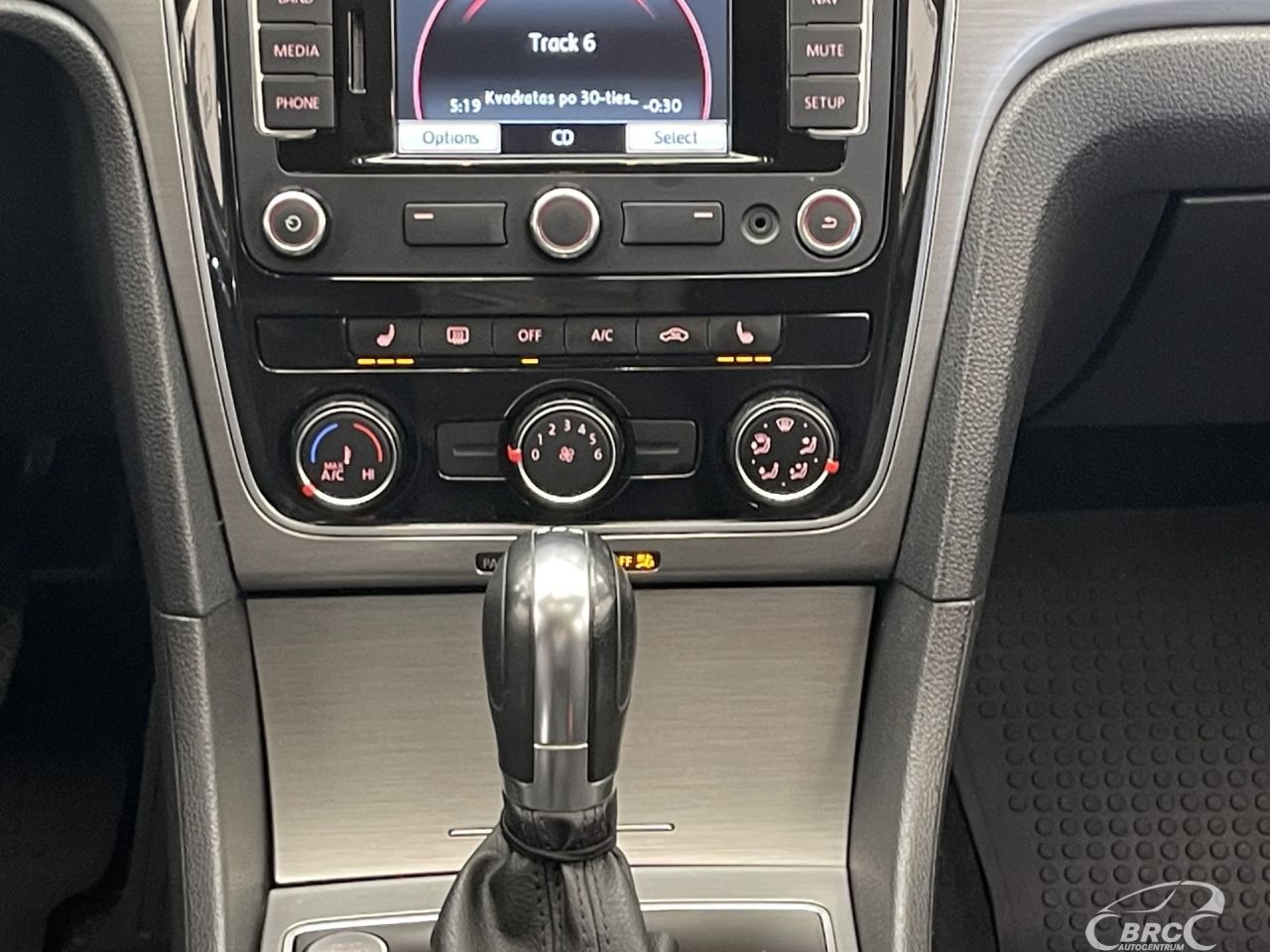 Volkswagen Passat | 15