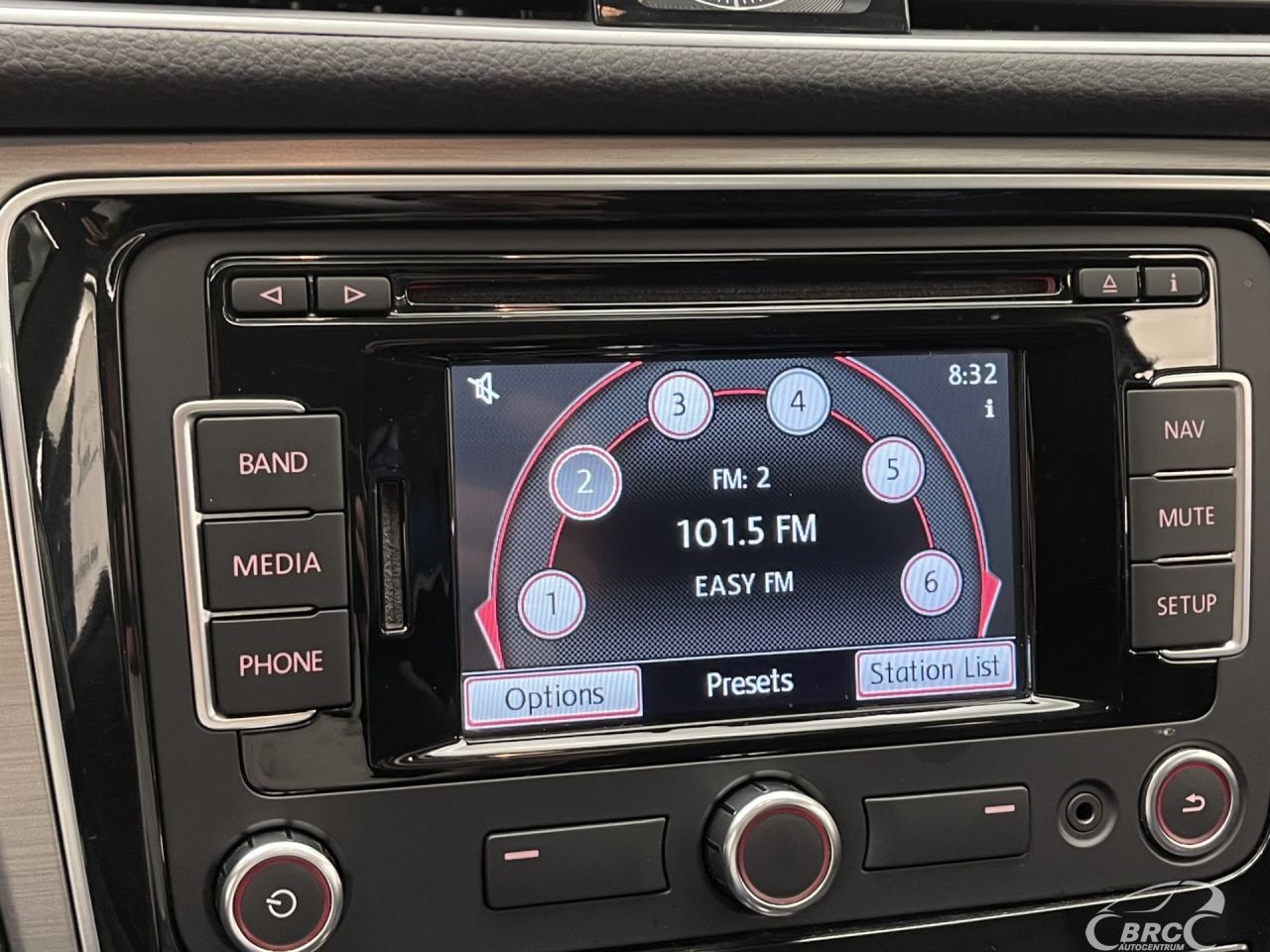 Volkswagen Passat | 34