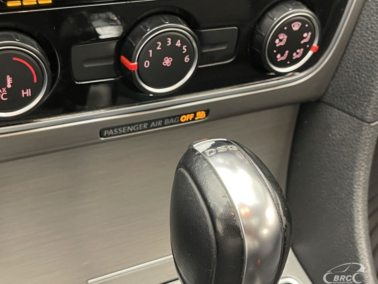 Volkswagen Passat | 25
