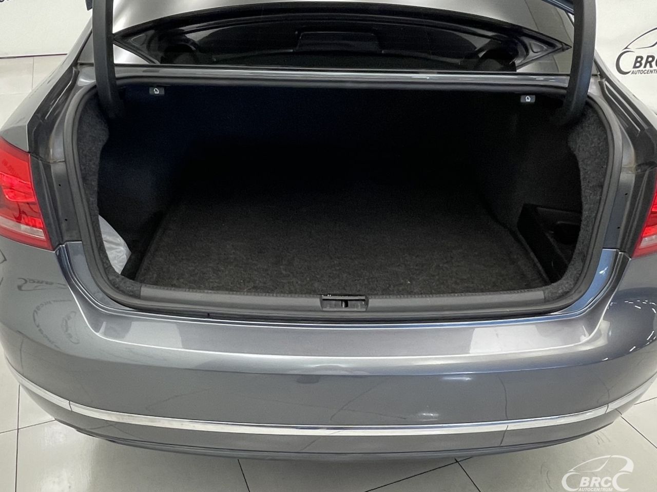 Volkswagen Passat | 40