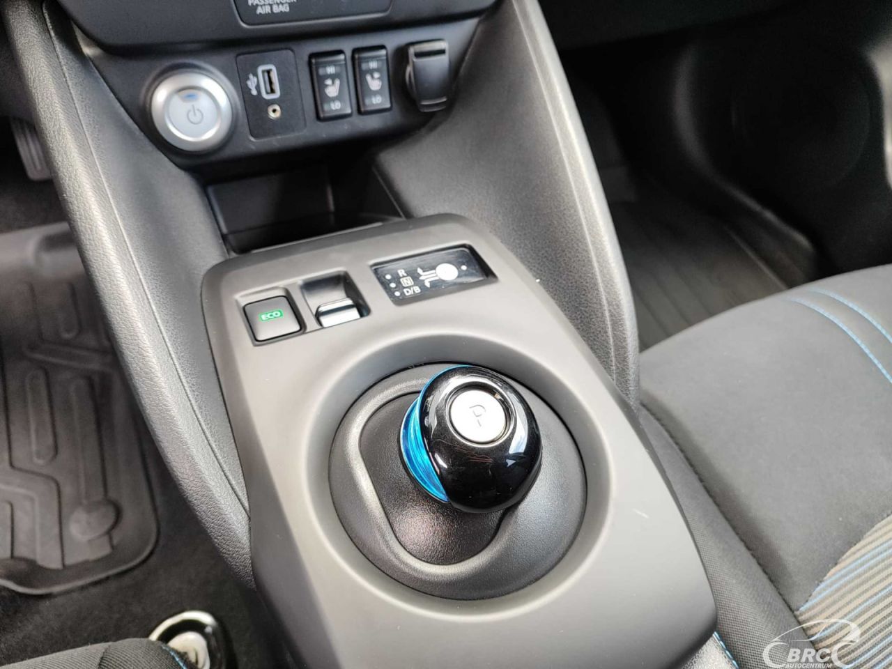 Nissan Leaf | 32
