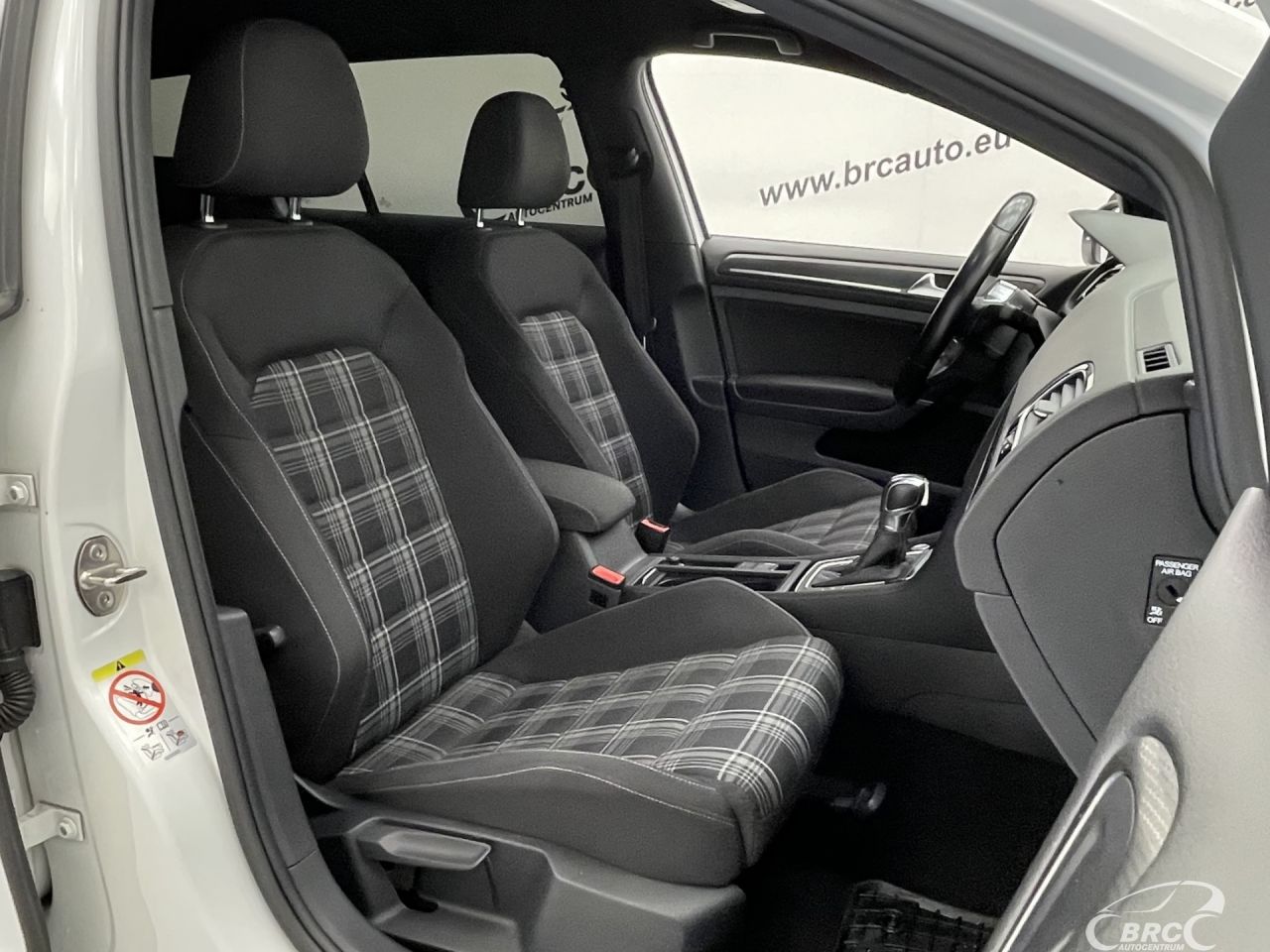 Volkswagen Golf | 6