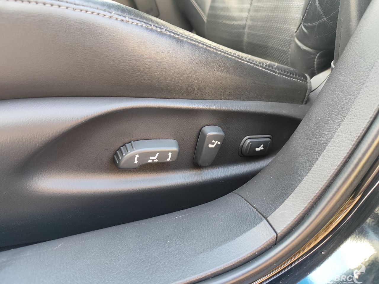 Infiniti M30 | 23