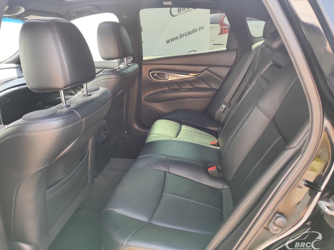 Infiniti M30 | 16