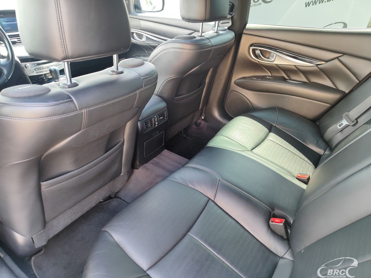 Infiniti M30 | 17