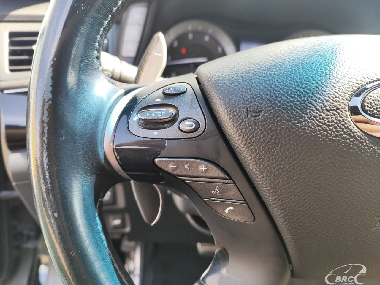 Infiniti M30 | 26