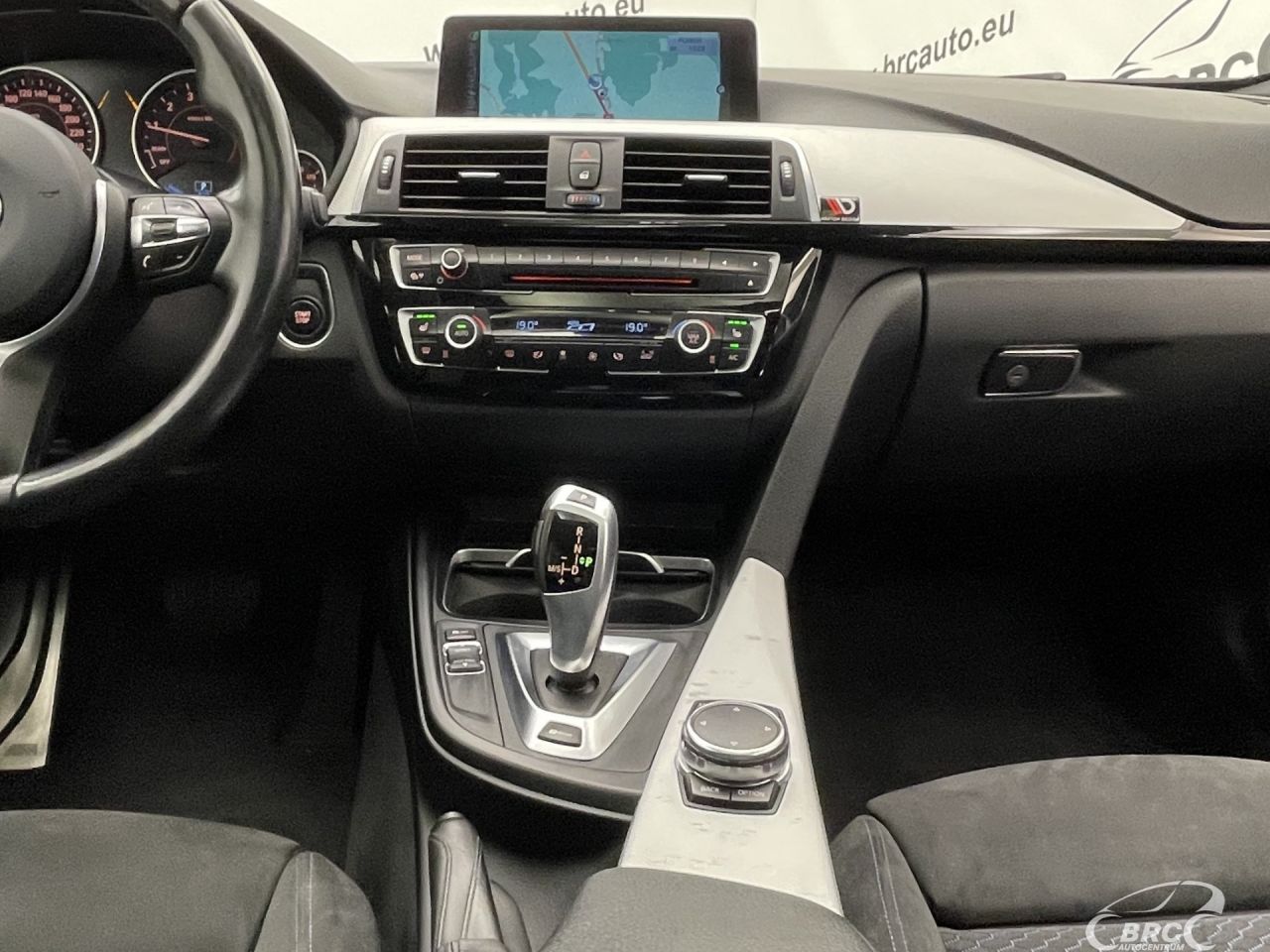 BMW 330 | 13