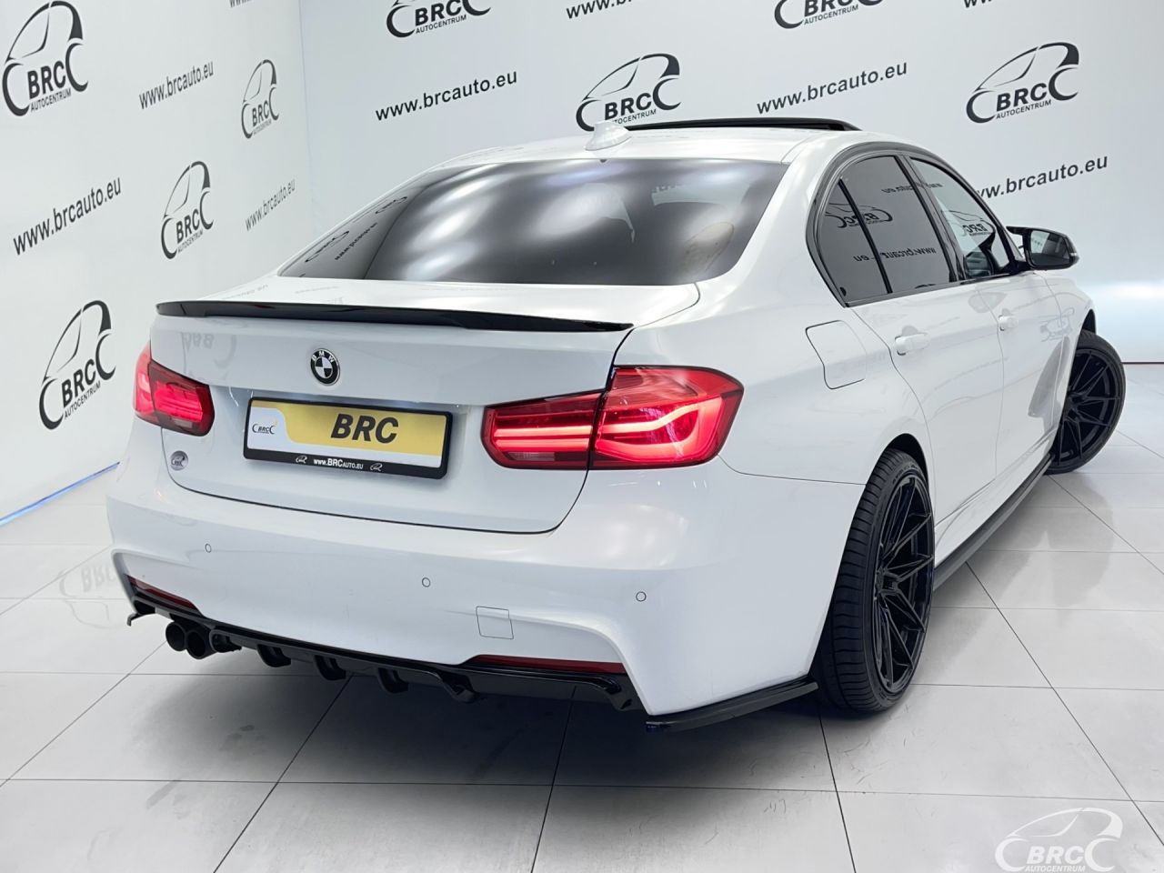 BMW 330 | 49