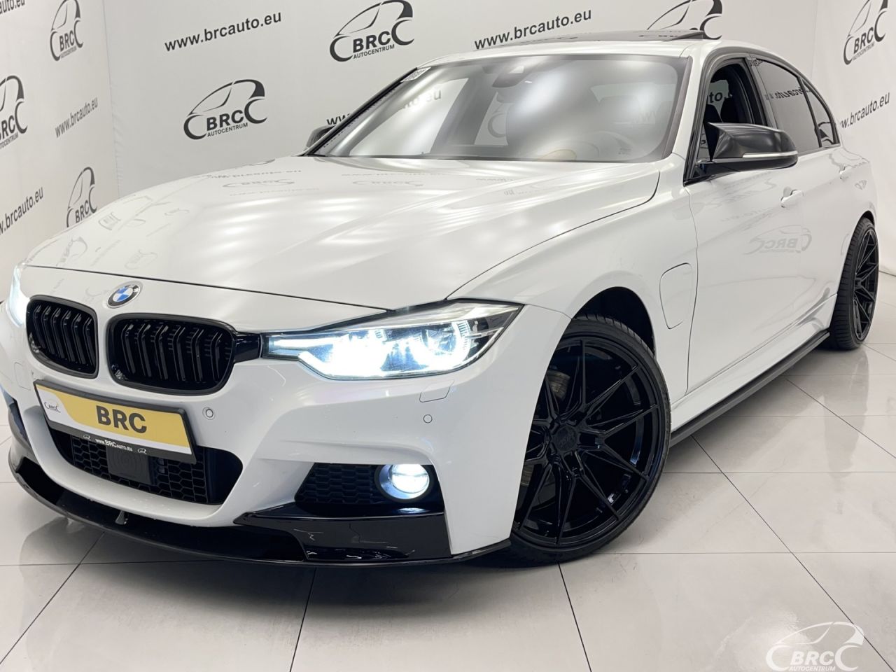BMW 330 | 48