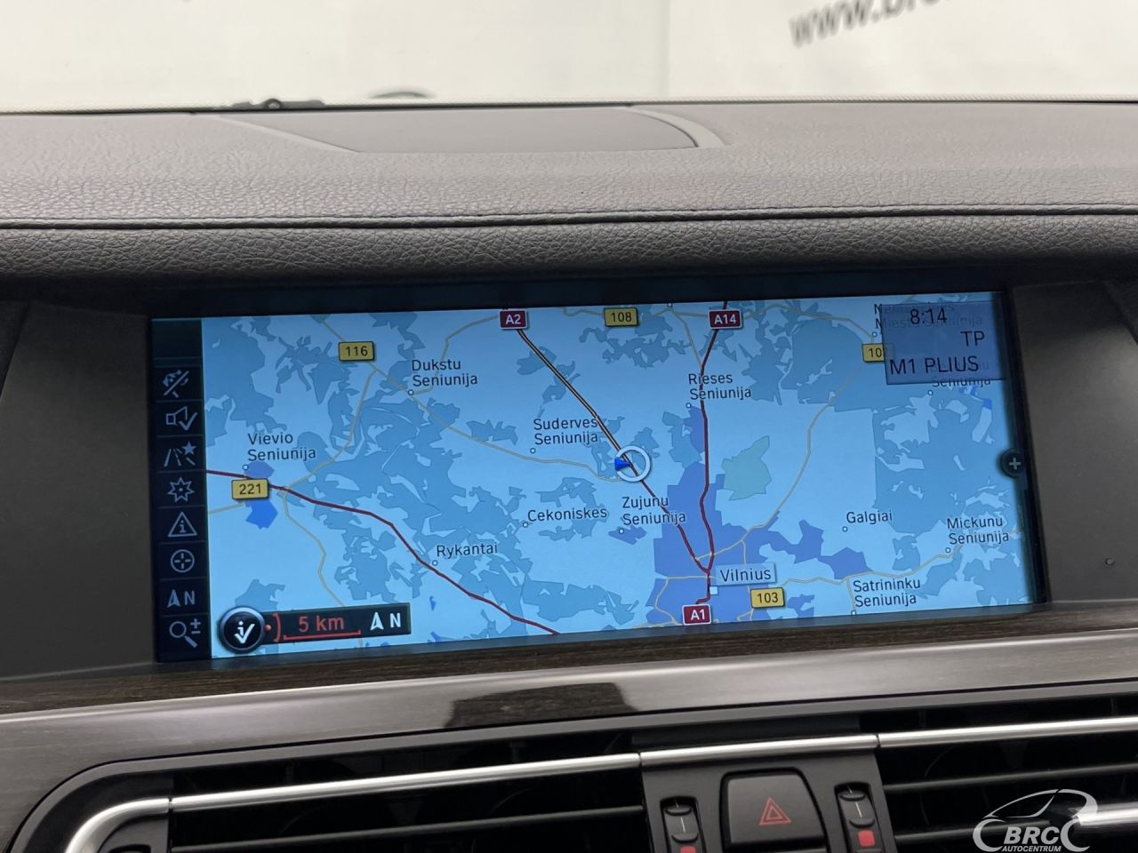 BMW 750 | 39