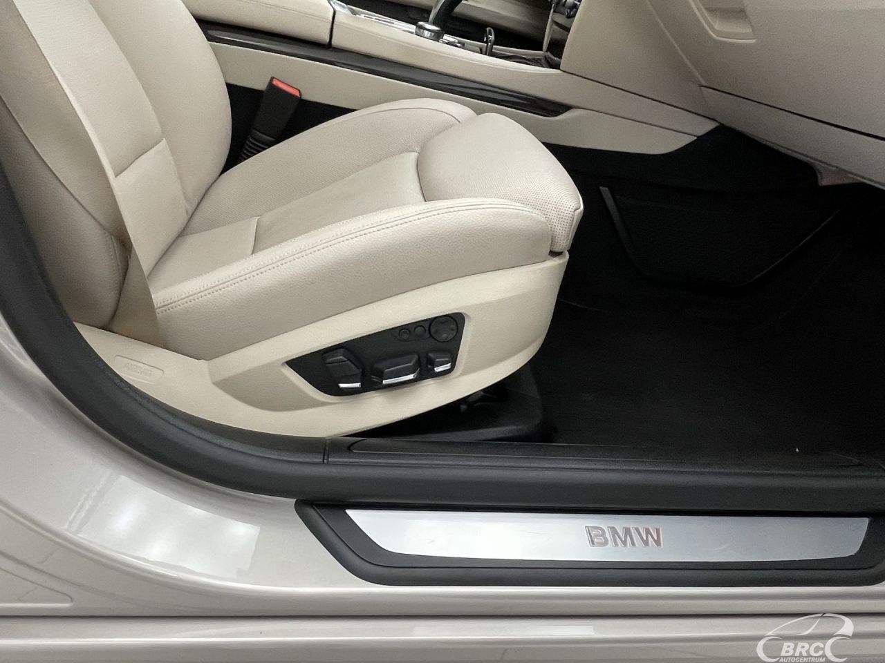 BMW 750 | 5