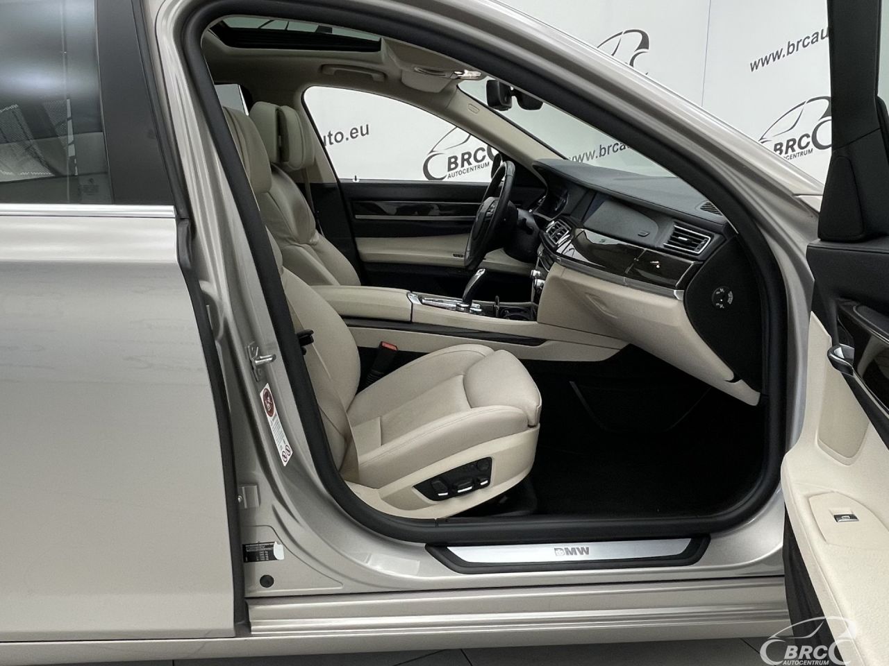 BMW 750 | 3