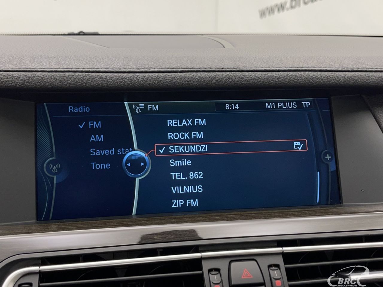 BMW 750 | 37